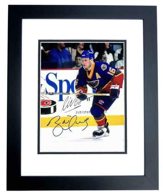 Brett Hull Signed - Autographed St. Louis Blues 11x14 inch Photo Poster painting - CUSTOM FRAMED