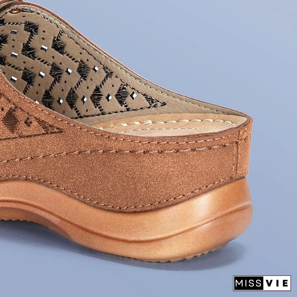 Large Size Casual Sandals Female New Solid Color Thick Bottom Carved Ladies Slippers