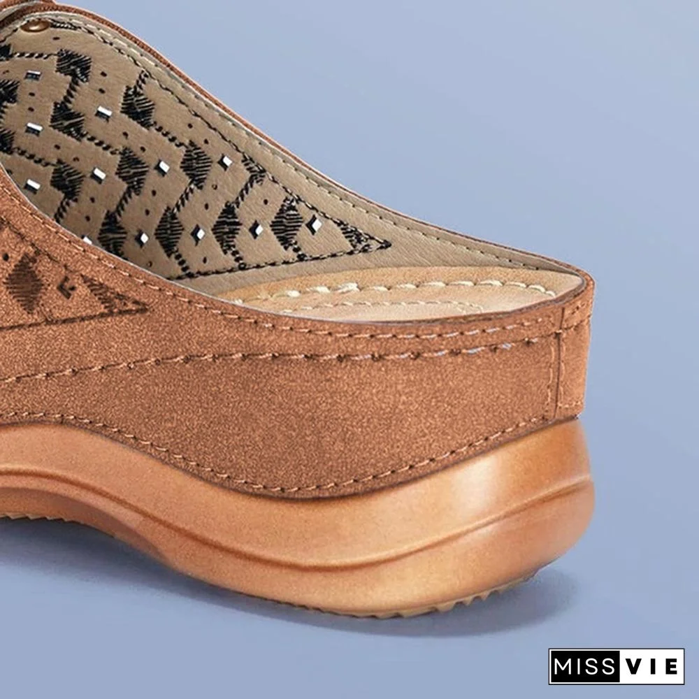 Large Size Casual Sandals Female New Solid Color Thick Bottom Carved Ladies Slippers