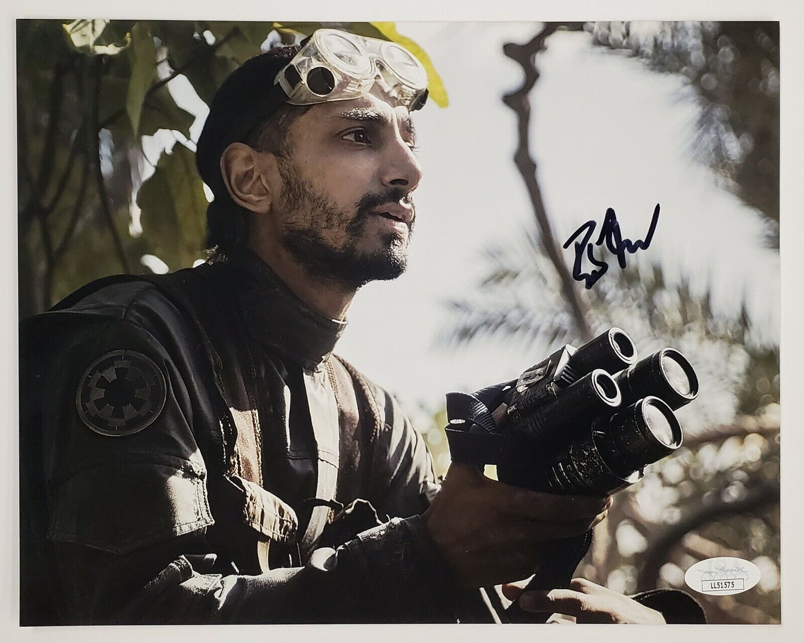 Riz Ahmed Signed Star Wars Bodhi Rook 8x10 Photo Poster painting Actor Rogue One JSA