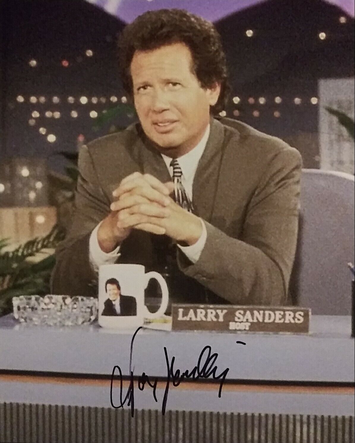 Garry Shandling signed 8 x 10