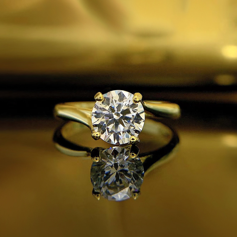 MIKAMU Jewelry 1 Carat Four-Prong Ring with S925 Silver and Gold Plating - Wedding Ring