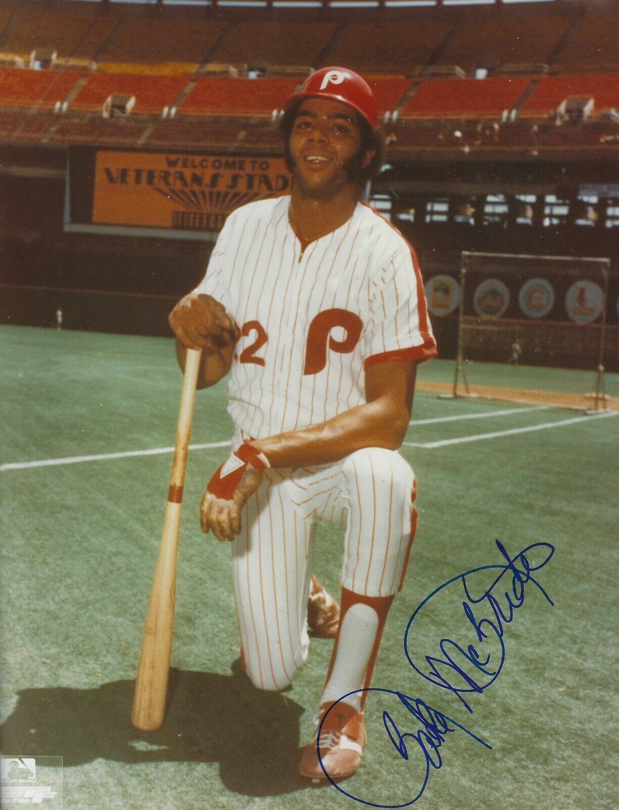 Signed 8x10 Bake McBride Philadelphia Phillies Autographed Photo Poster painting w/COA