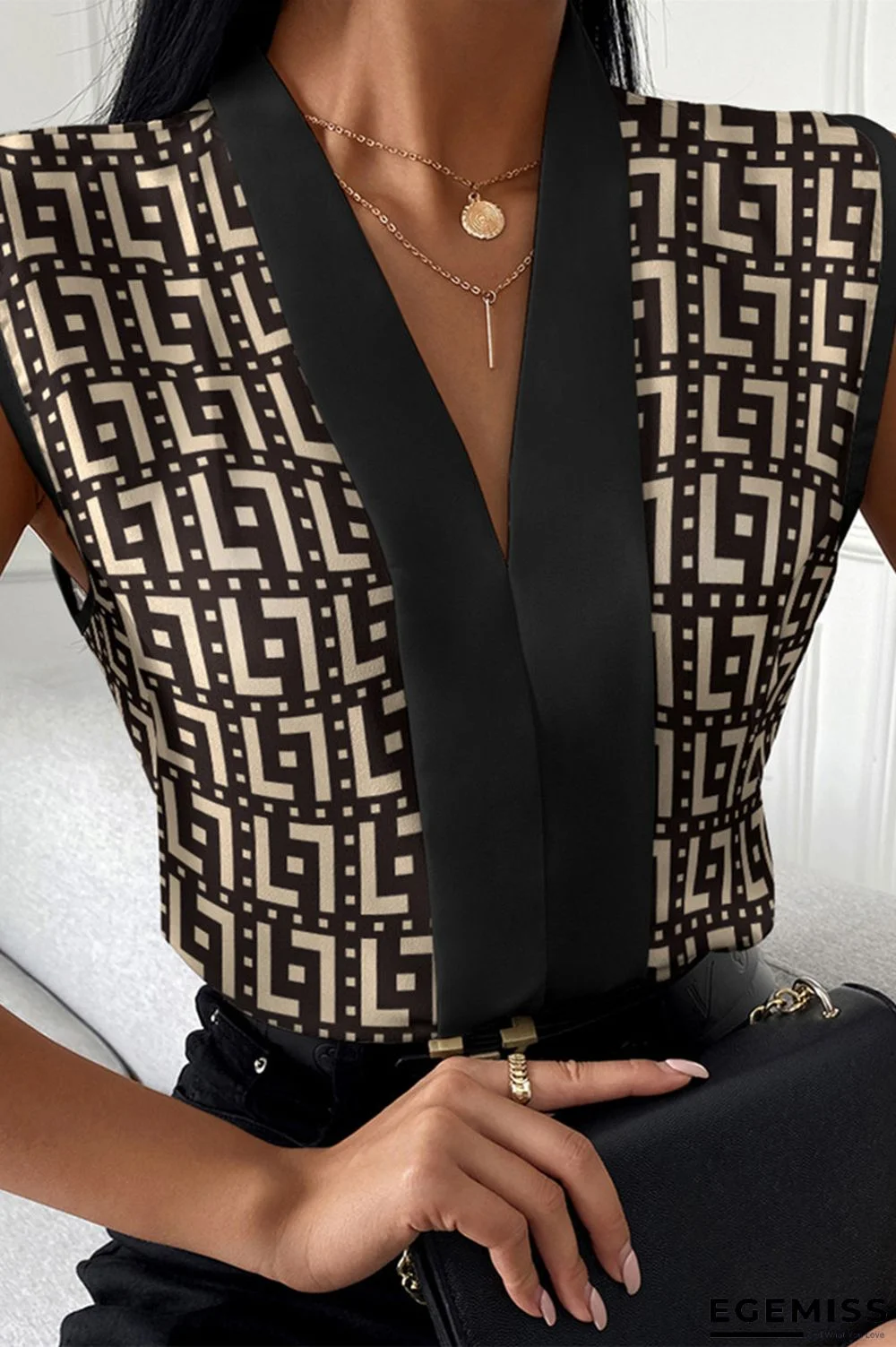 Khaki Casual Print Patchwork V Neck Tops | EGEMISS