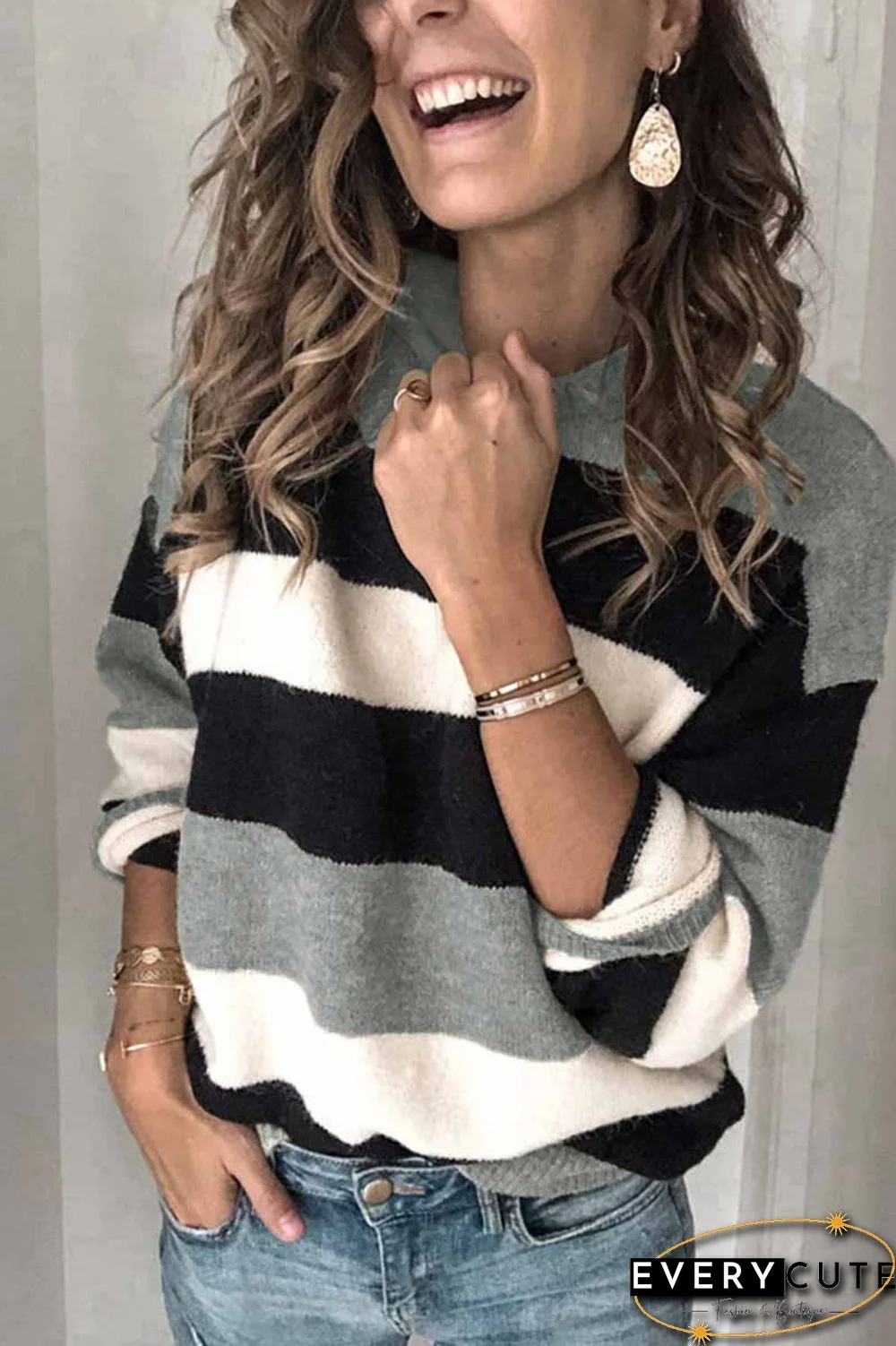 Striped O-Neck Contrast Sweater(3 Colors)