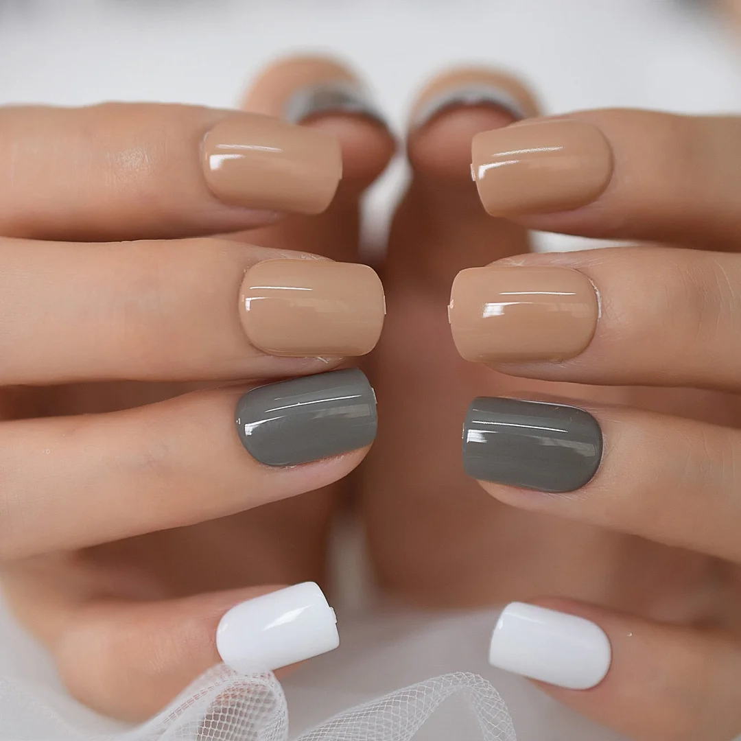 Iridescent White Instant French Nails Glitter Beveled Clear Short Square Fake Nail Art Tips Many Choice 24 Count 515-1-Nail Inspo