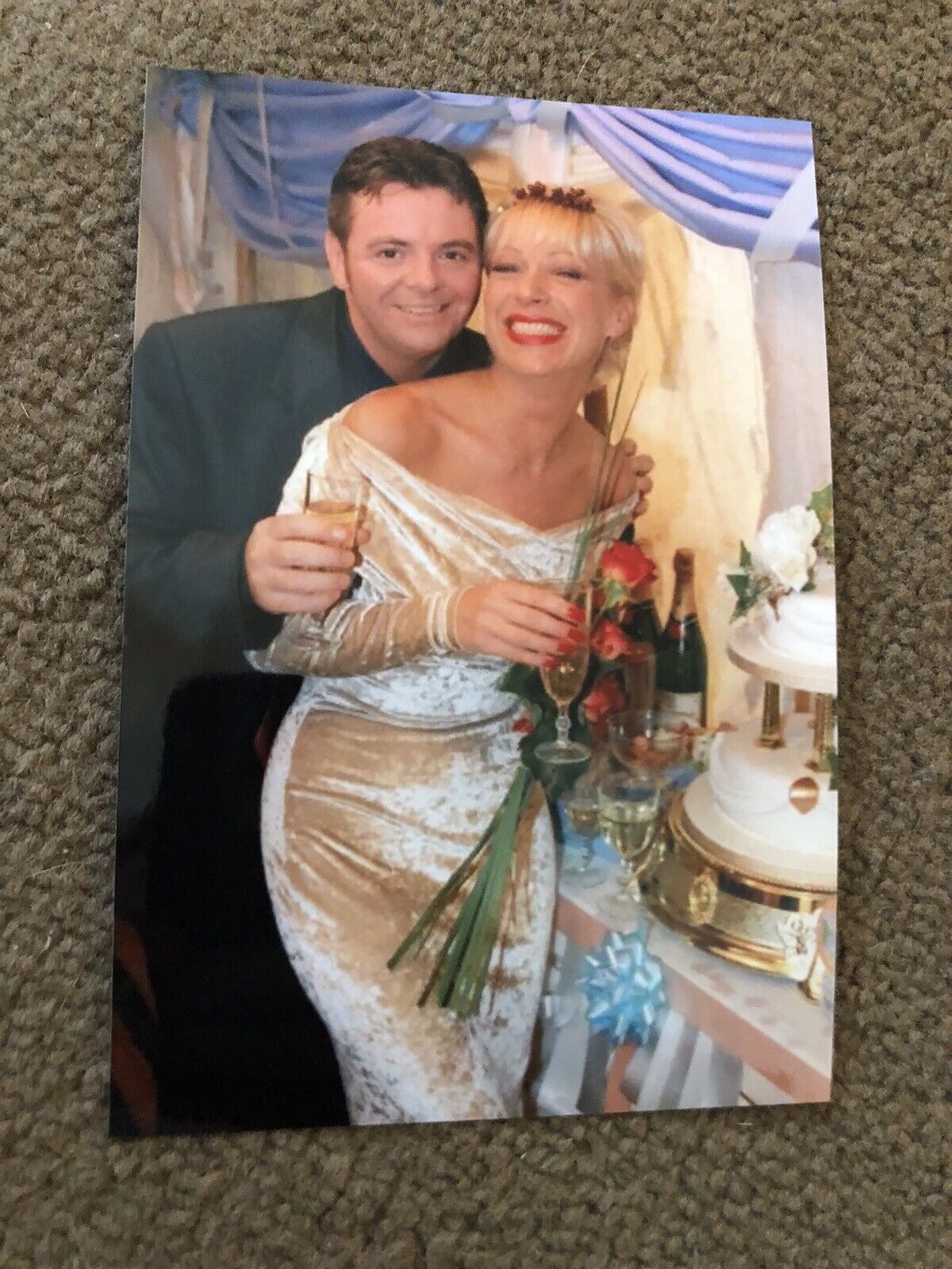 DENISE WELCH & PHILIP MIDDLEMISS (CORONATION STREET) UNSIGNED Photo Poster painting- 6x4”