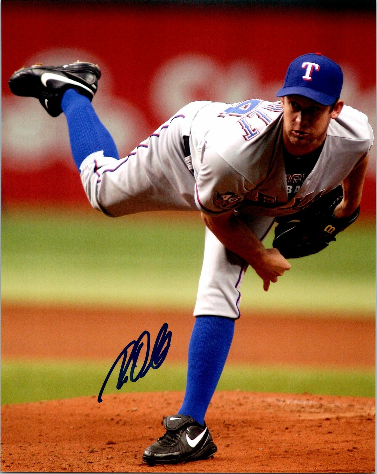 Roy Oswalt Signed 8x10 Photo Poster painting - Texas Rangers - AWM COA