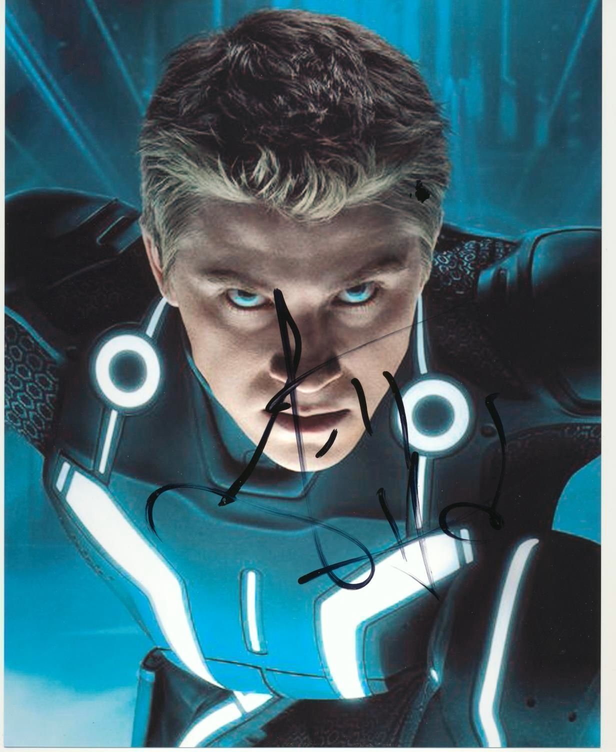 Garrett Hedlund Autograph TRON LEGACY Signed 10x8 Photo Poster painting AFTAL [1382]