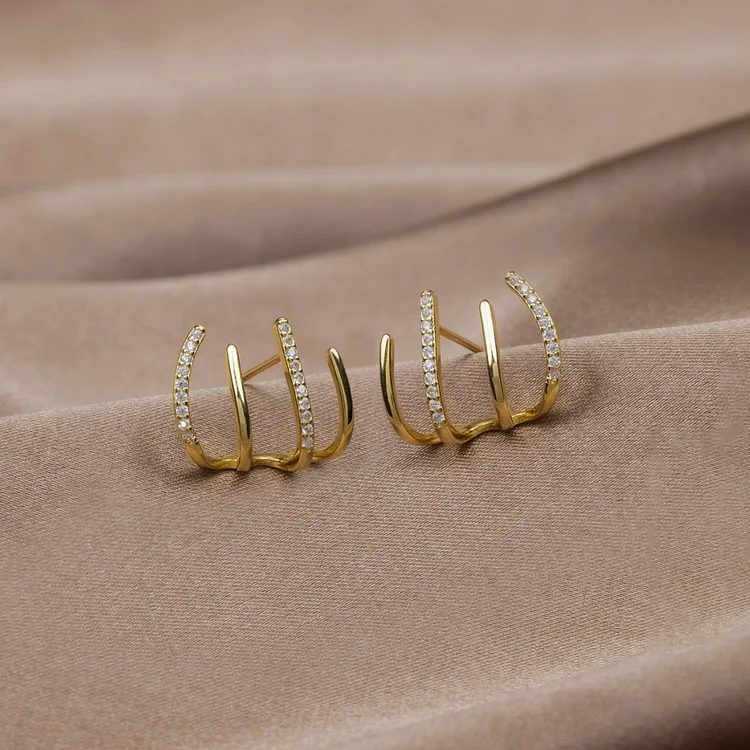 Layla Crystal & Gold Claw Earrings