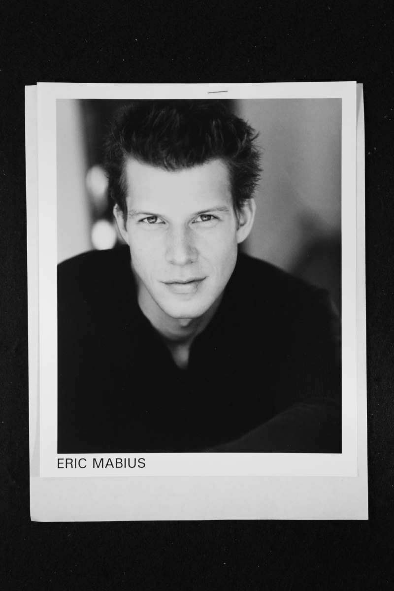 Eric Mabius - 8x10 Headshot Photo Poster painting w/ Resume - Resident Evil