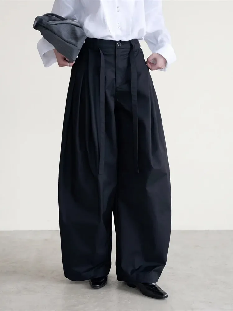 Black high-waisted wide-leg slimming cargo pants