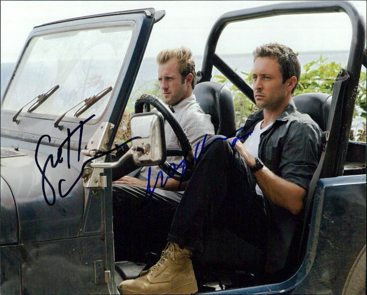 Hawaii Five-0 (Scott Caan & Alex O'Loughlin) signed 8x10 Photo Poster painting in-person