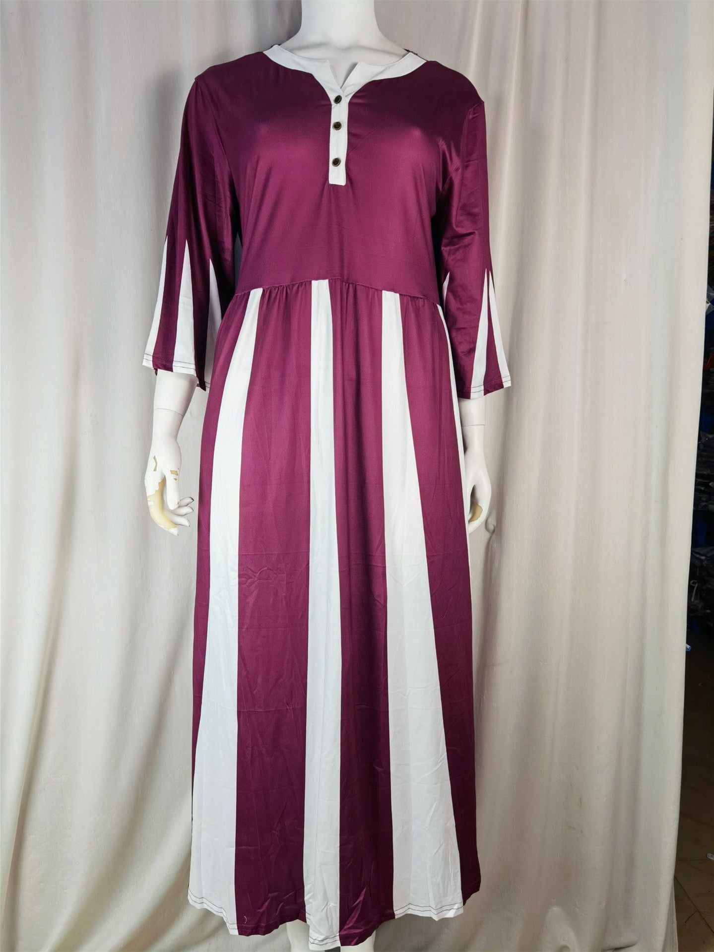 Women Half Sleeve V-neck Solid Color Dress