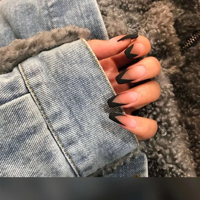 24PCS Love Heart False Nail Patch Sweet Style Women Removable MId Length Full Cover Manicure Tool False Nail Patch with Glue-Nail Inspo