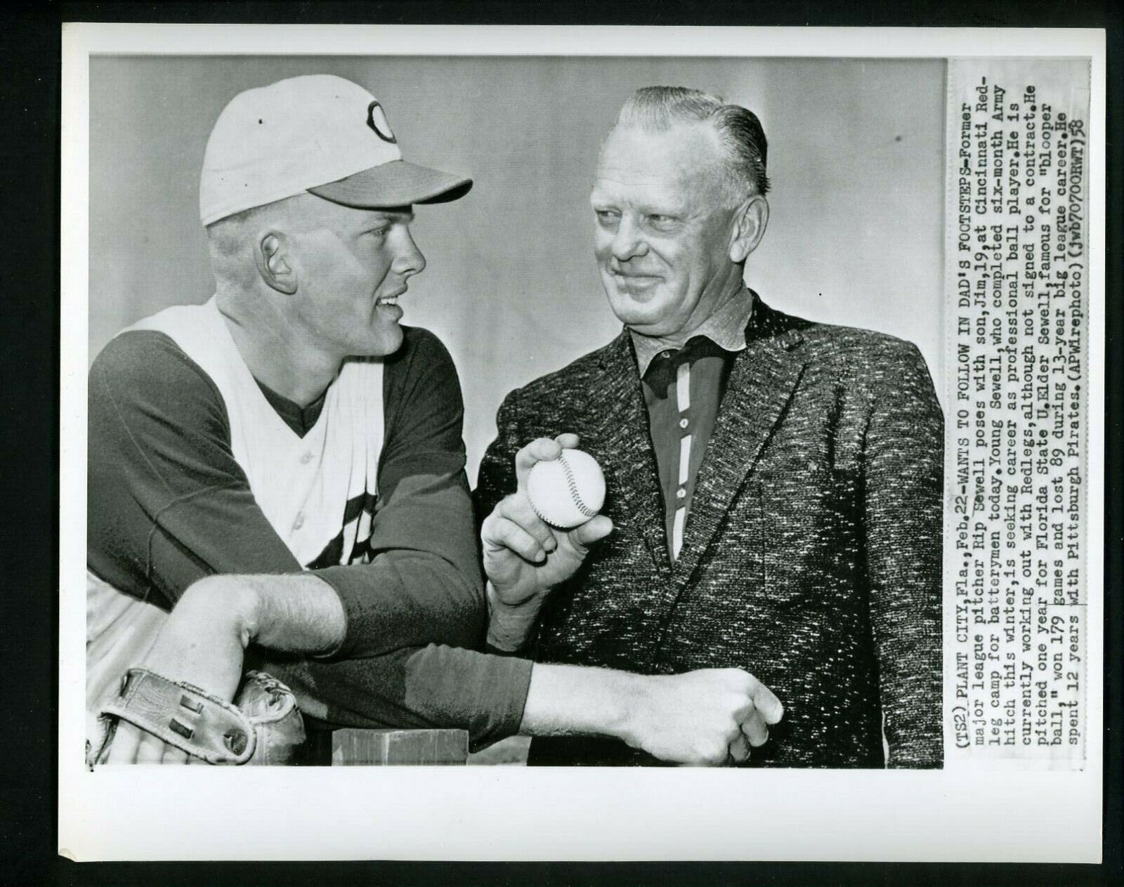 Rip Sewell & son Jim 1958 Press Photo Poster painting Pittsburgh Pirates Cincinnati Reds