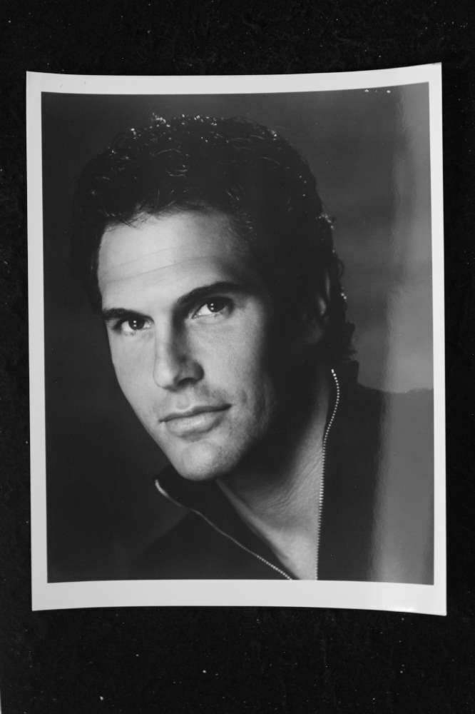 Don Diamont - 8x10 Headshot Photo Poster painting w/ Resume - Young & the Restless