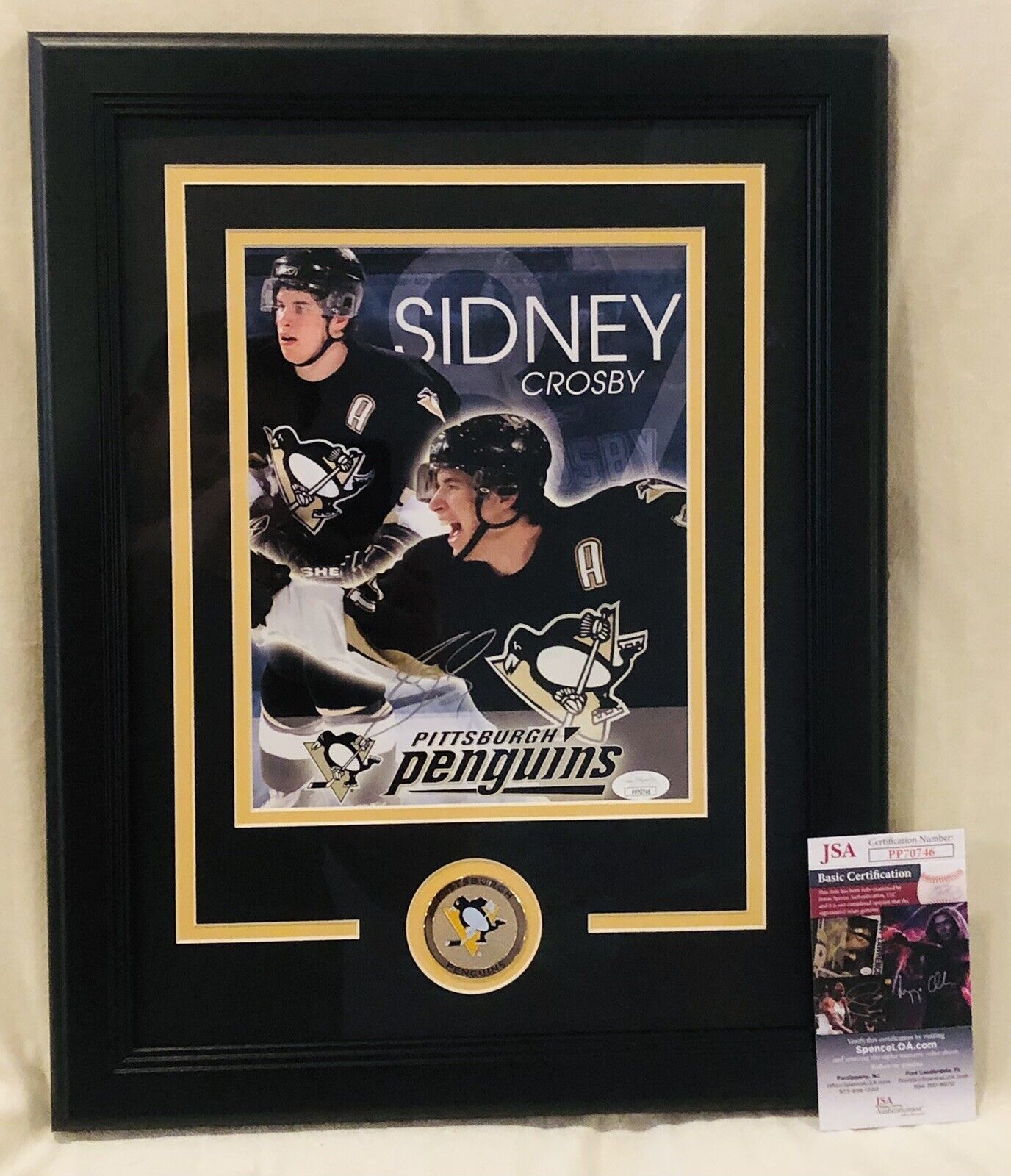 Sidney Crosby Framed Pittsburgh Penguins SIGNED 8X10 Photo Poster painting JSA Terrible Towel