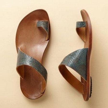 Daily Artificial Leather Flat Heel Toe Ring Slippers