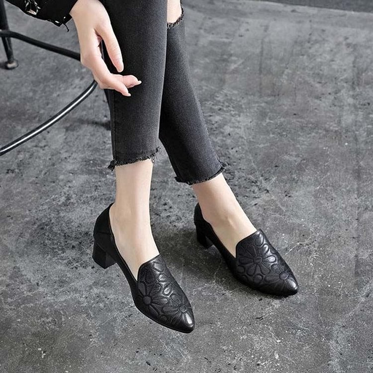 New Thick Heel Soft Bottom Embroidered Hollow Breathable Fashion Leather Women's Shoes
