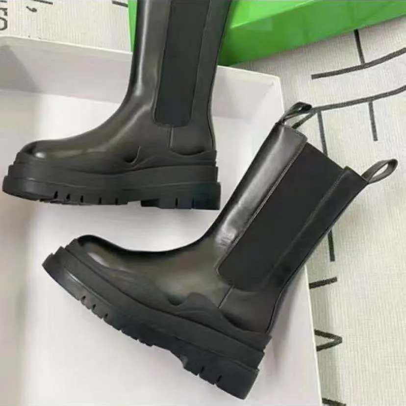 Women Platform Chelsea Boots 2022 New Mid-tube Boots Thick-soled Martin Boot Female Thigh High Boots Flat Wedges Winter Shoes