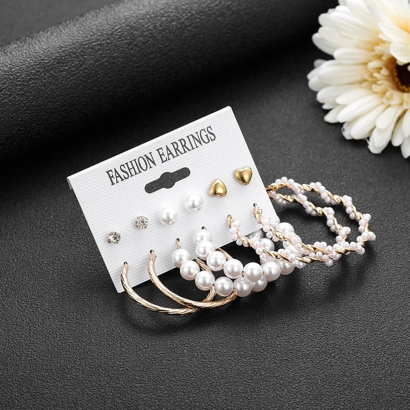 Hot Sale Retro Gold Geometric Ladies Earrings Set Fashion Pearl Earrings Earrings Diamond