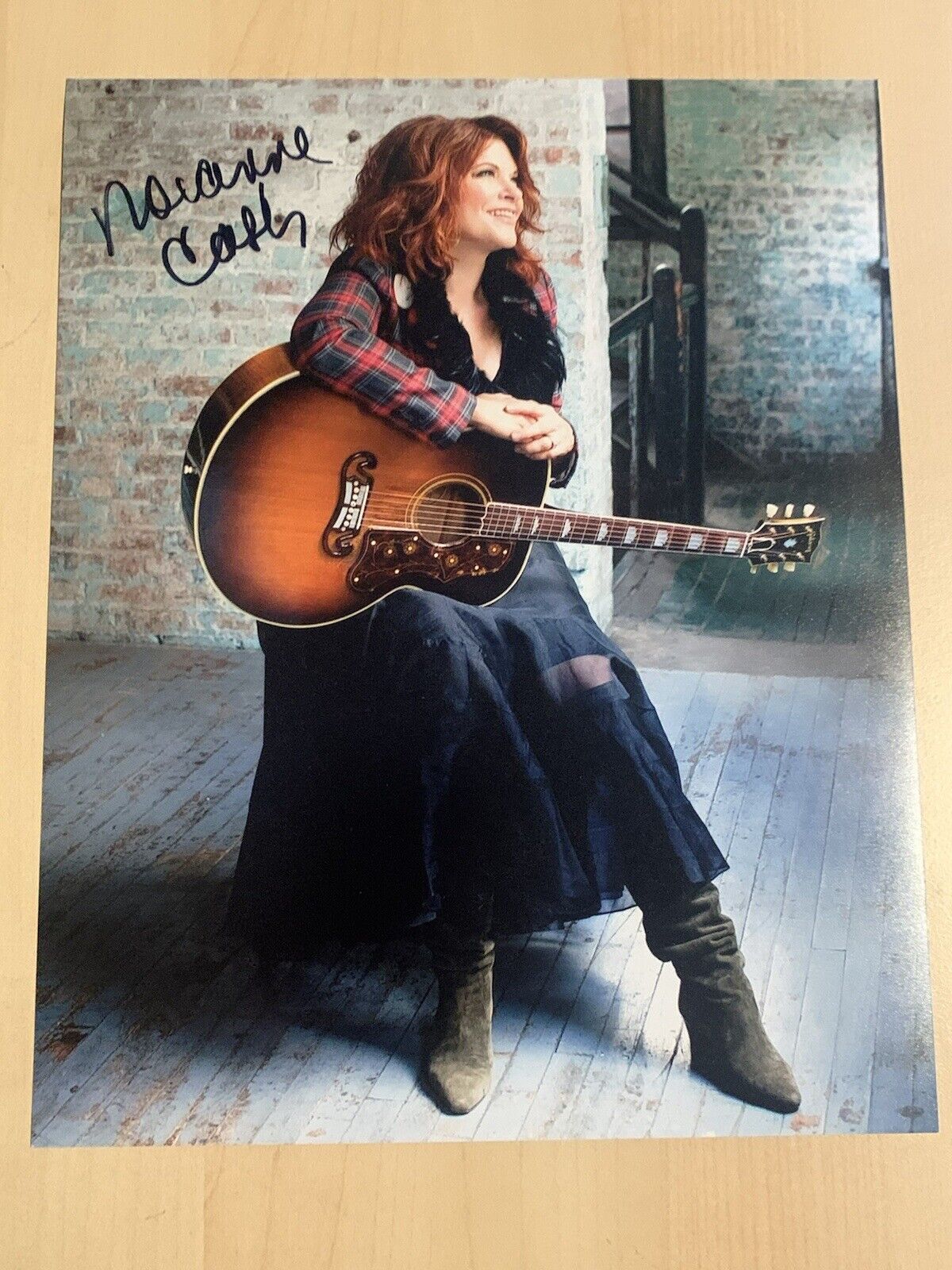 ROSANNE CASH HAND SIGNED 8x10 Photo Poster painting AUTOGRAPHED COUNTRY SINGER RARE COA