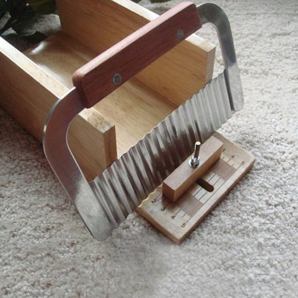 

Hardwood Handle Crinkle Wax Vegetable Soap Cutter Wavy Slicer Stainless Steel, 501 Original