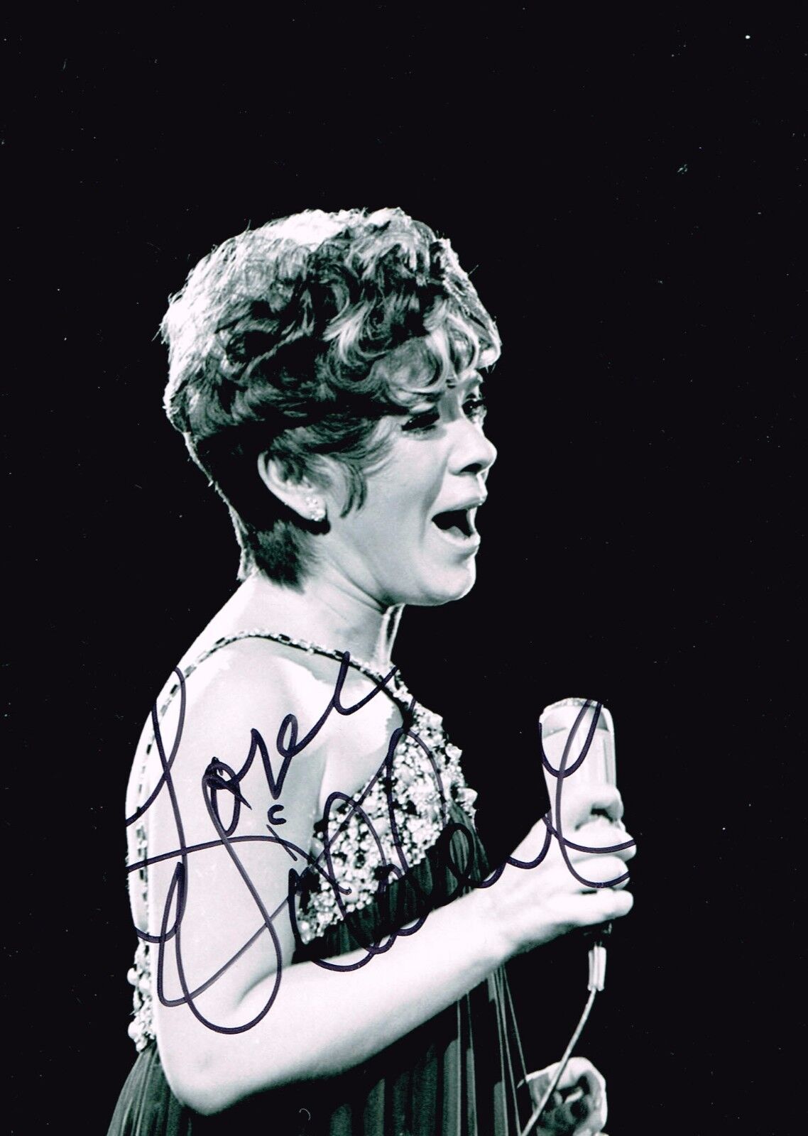 Vikki Carr Hand Signed Autograph Photo Poster painting Singer It Must Be Him Spanish Grammy