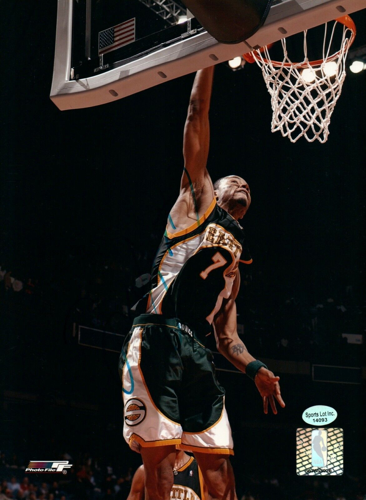 Rashard Lewis NBA Super Sonics Hand Signed Autograph 8x10 Photo Poster painting NBA Hologram