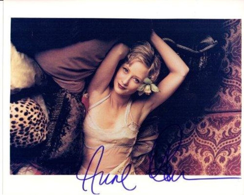 Anne Heche Autographed Glossy 8x10 Photo Poster painting