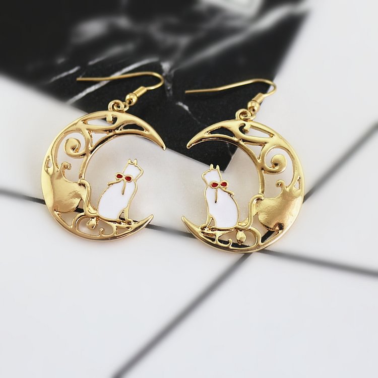 Comstylish Fashion Moon Cat Earrings