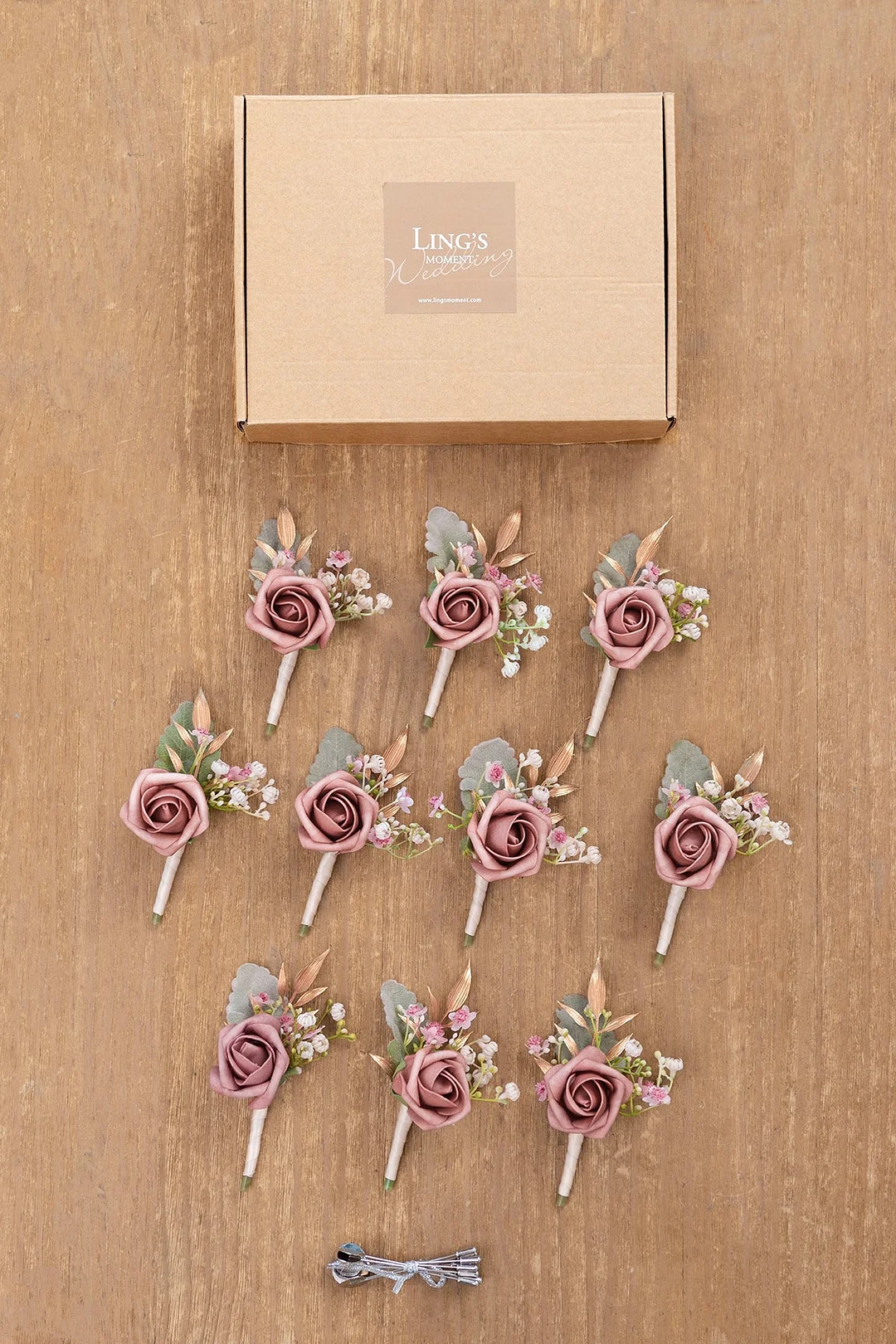 Boutonnieres for Guest in Dusty Rose & Cream