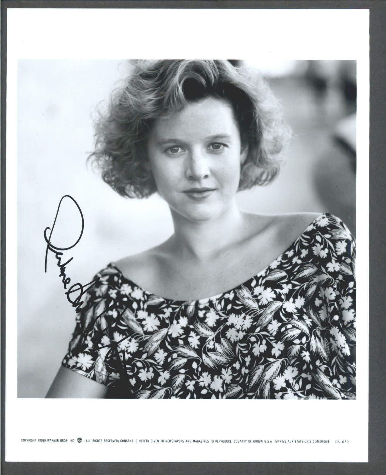 Penelope Ann Miller - 8x10 Signed Autograph Movie Still - Carlito's Way