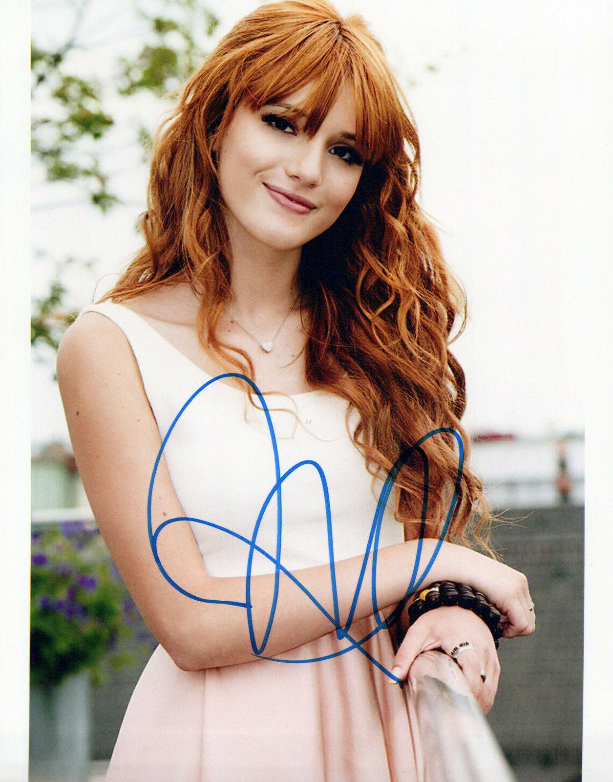 Bella Thorne glamour shot autographed Photo Poster painting signed 8x10 #3