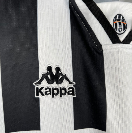 Retro Juventus 96/97 Home Football Shirt Thai Quality