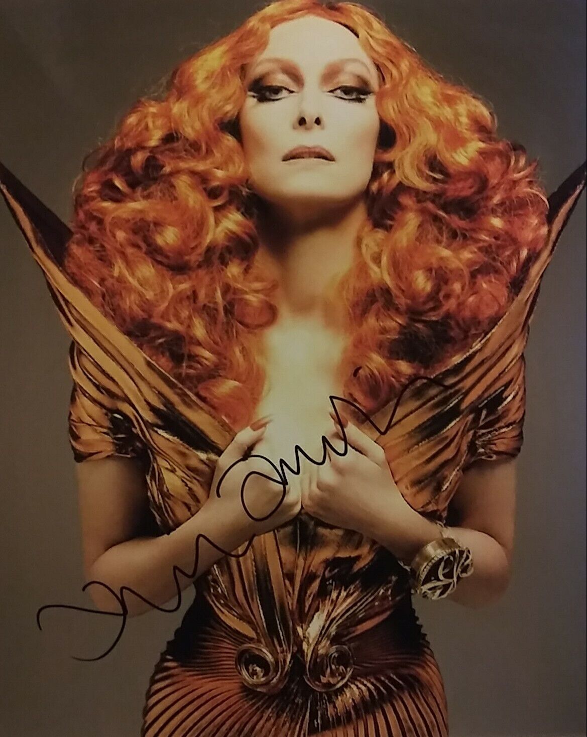 Tilda Swinton signed 8 x 10