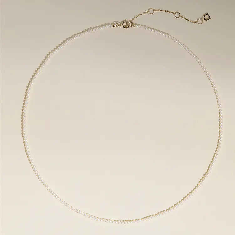Pearl Necklace in Solid Gold