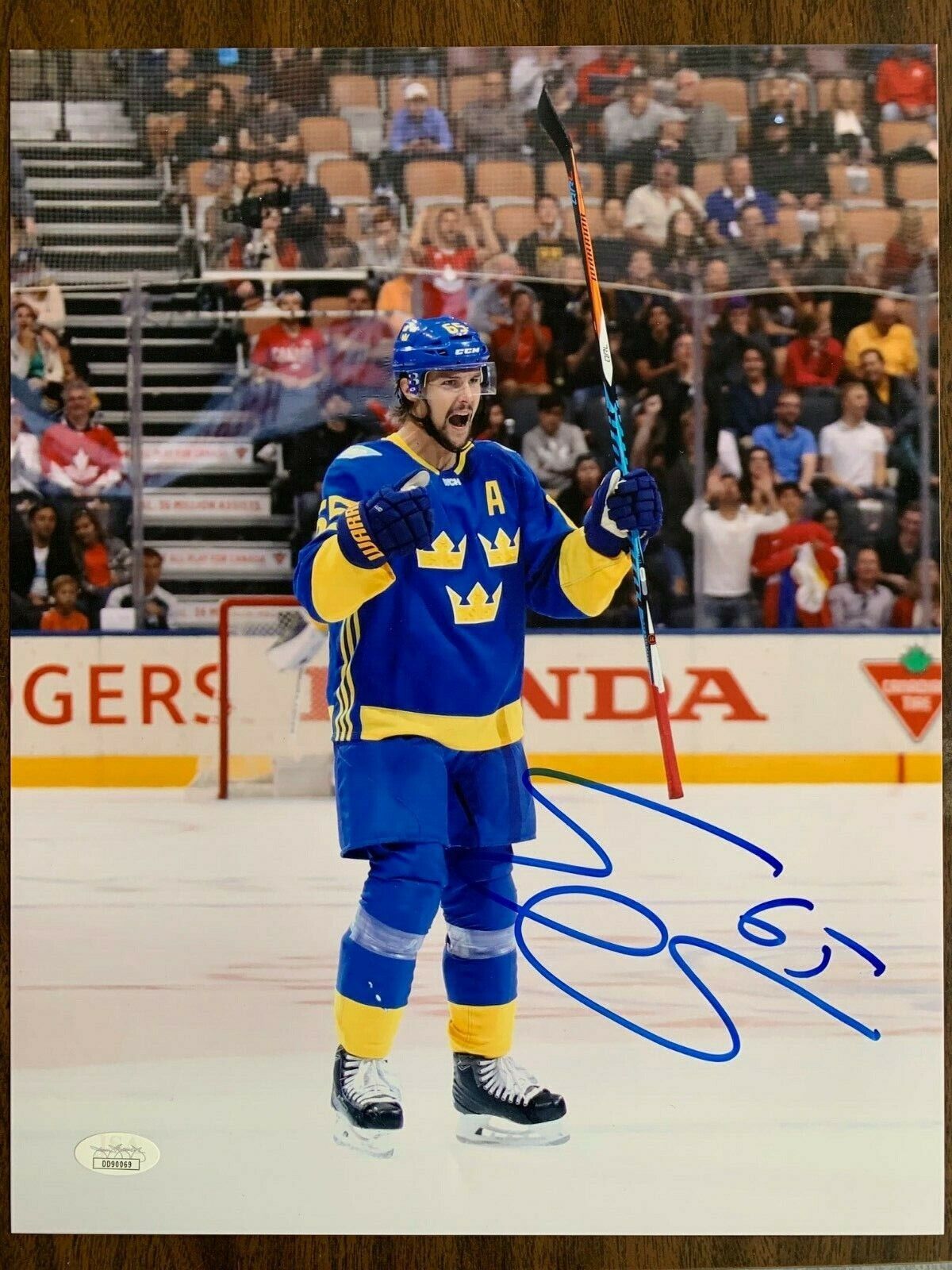 Team Sweden Erik Karlsson Signed Autographed 11x14 Photo Poster painting JSA COA