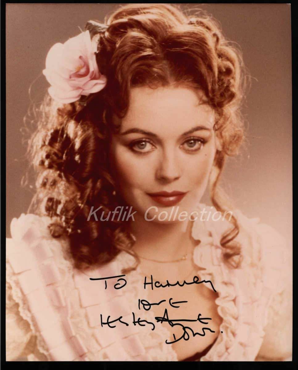 Lesley-Anne Down - Signed Autograph Color 8x10 Photo Poster painting - Sunset Beach