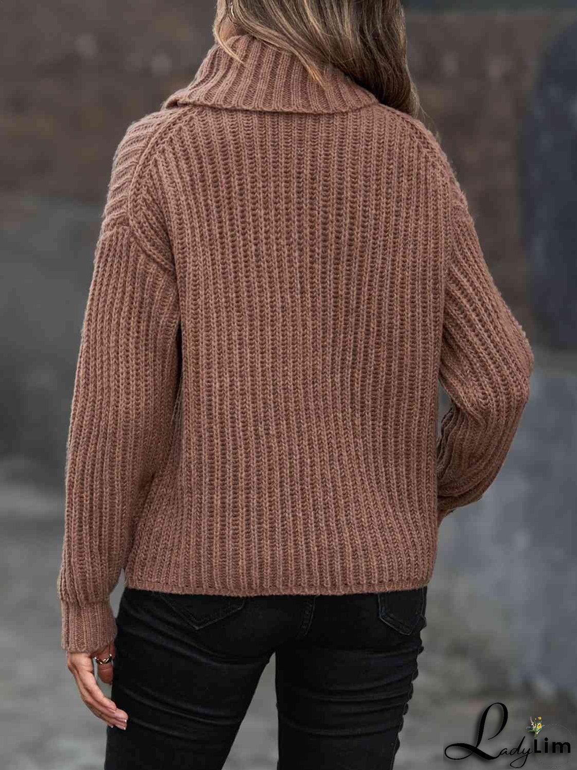 Fashionable and Minimalist Sweater