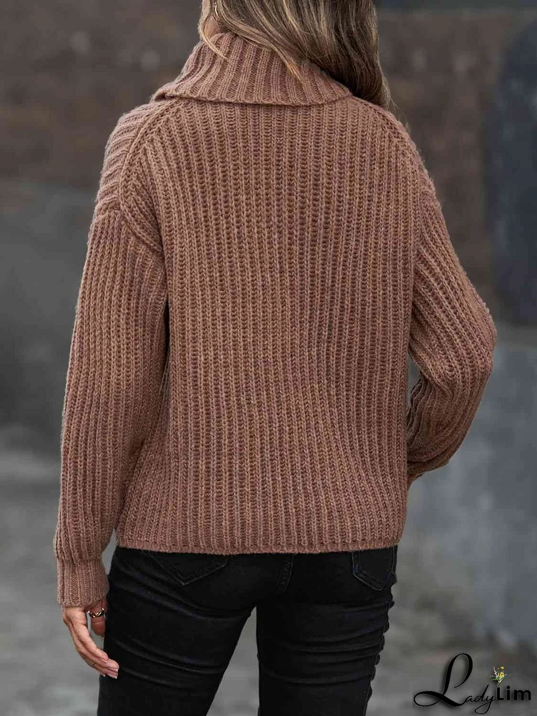 Fashionable and Minimalist Sweater