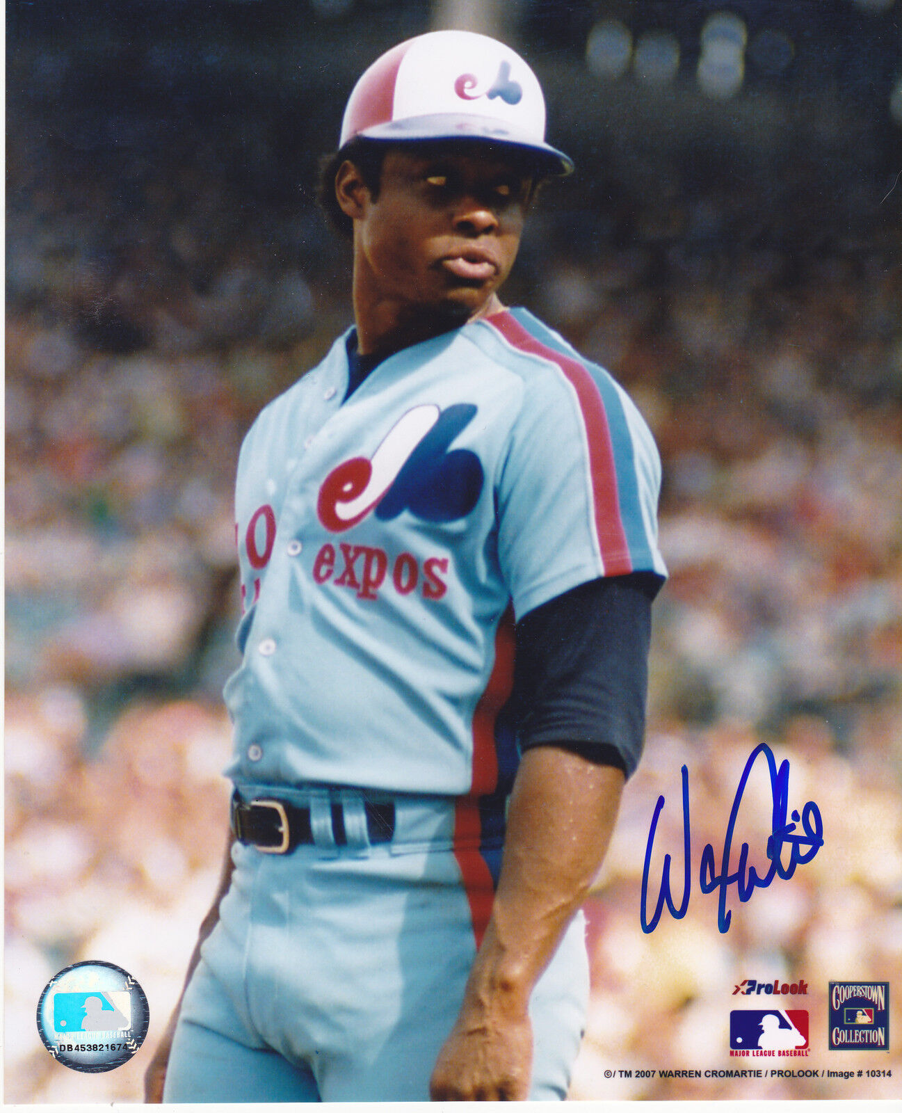 WARREN CROMARTIE MONTREAL EXPOS ACTION SIGNED 8x10