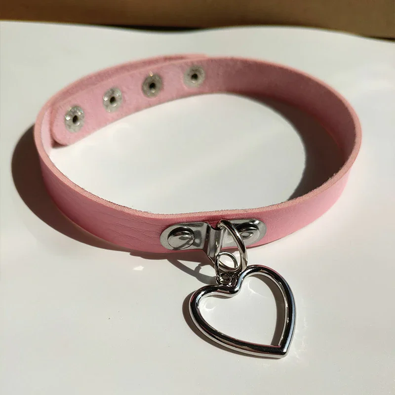 Billionm Fashion Sexy Harajuku Handmade Heart Pendant Choker Laser Light Necklace Punk Cute kawaii Leather Collar Chocker Spikes Torques