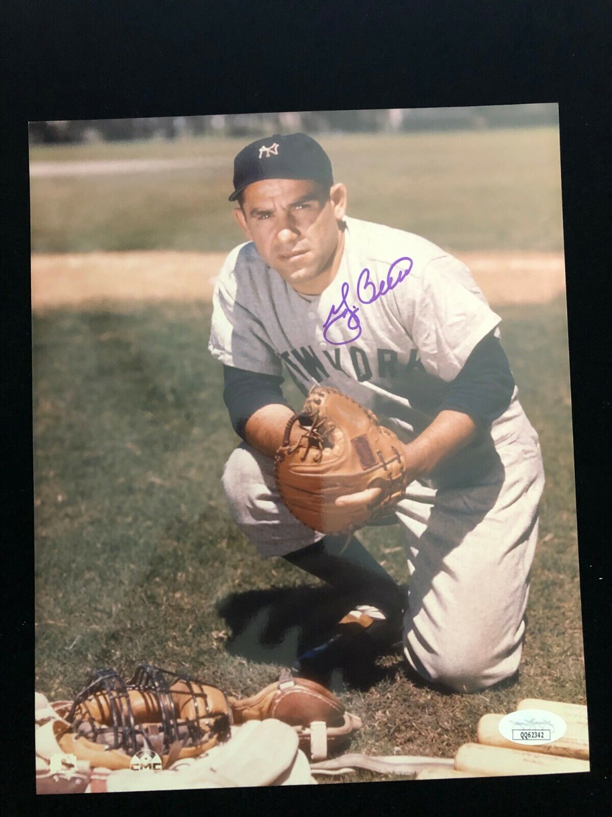 Yogi Berra Signed Autographed Photo Poster painting #2 JSA 13X World Series Champ Yankees HOF 72