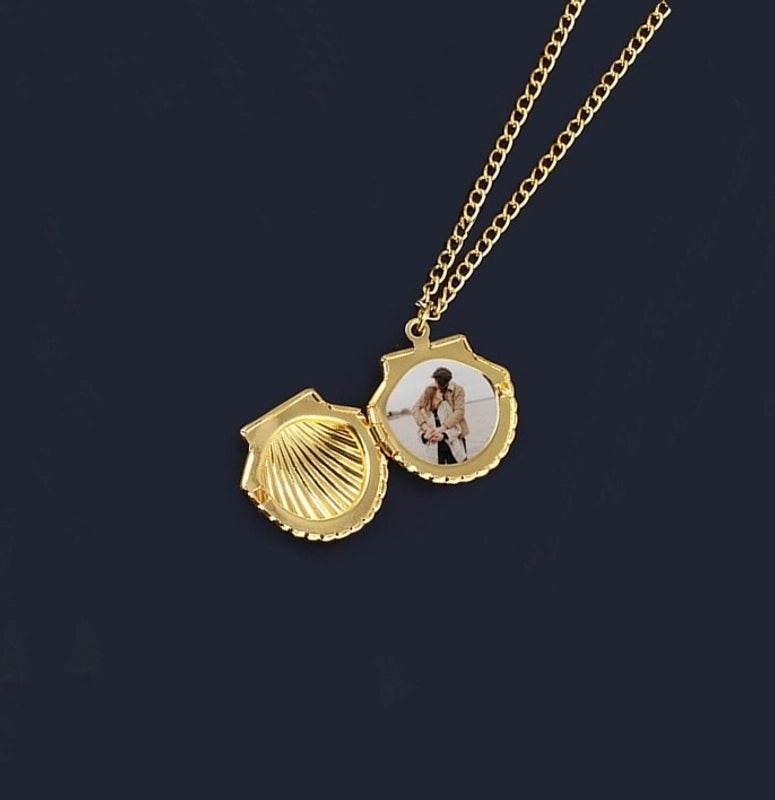 Casual Sweet Shell Titanium Steel Plating Pendant Necklace Locket Necklace