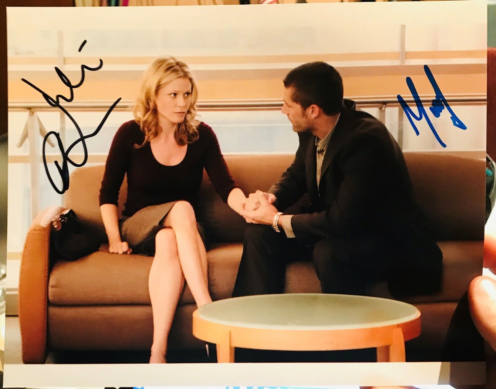 Lost autographed Photo Poster painting signed 8X10 #6 Matthew Fox Julie Bowen