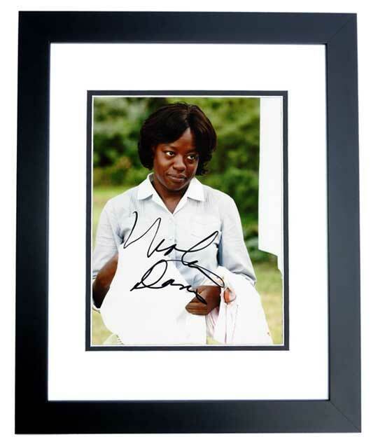 Viola Davis Signed - Autographed THE HELP 8x10 inch Photo Poster painting - FRAMED