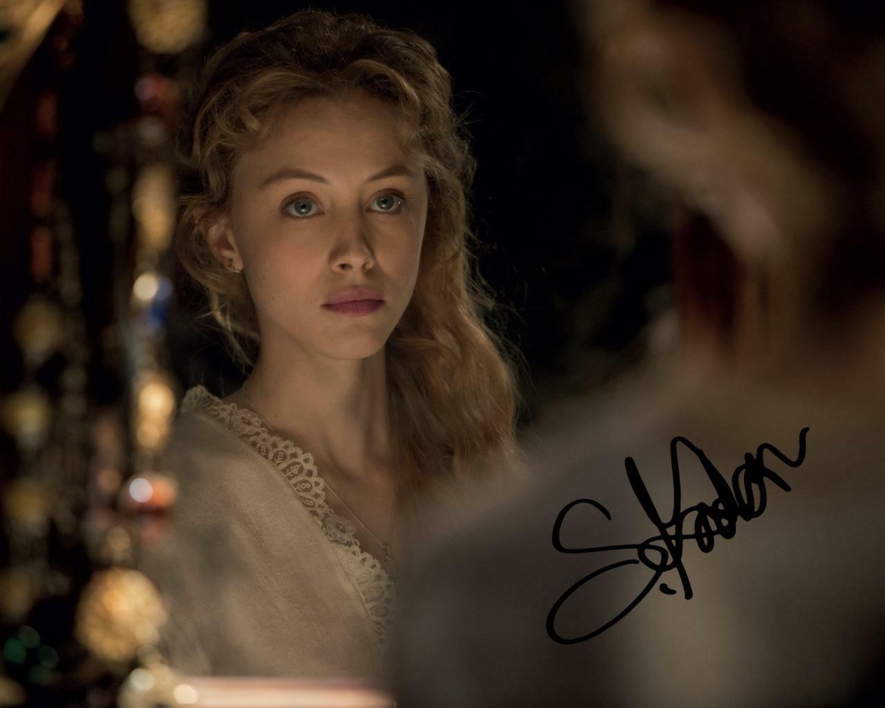 SARAH GADON Mirena Dracula SIGNED AUTOGRPHED 10 X 8