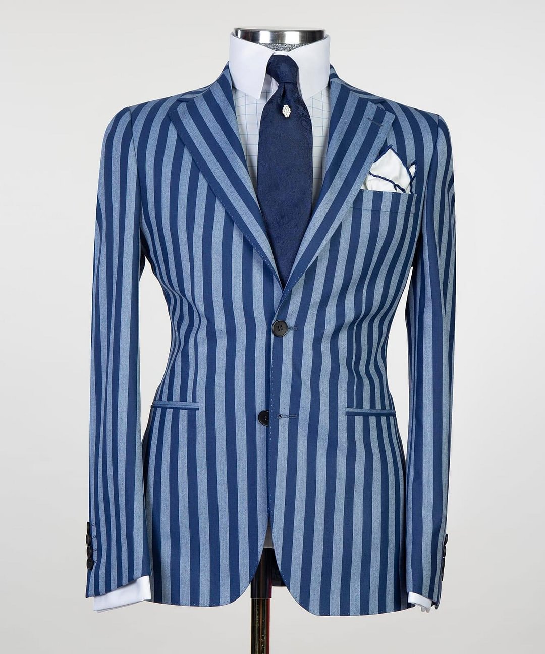 Men's light and dark blue striped 2pcs suit.